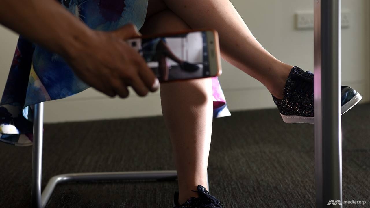 Nam sinh truong THPT Giong Ong To quay len anh 4