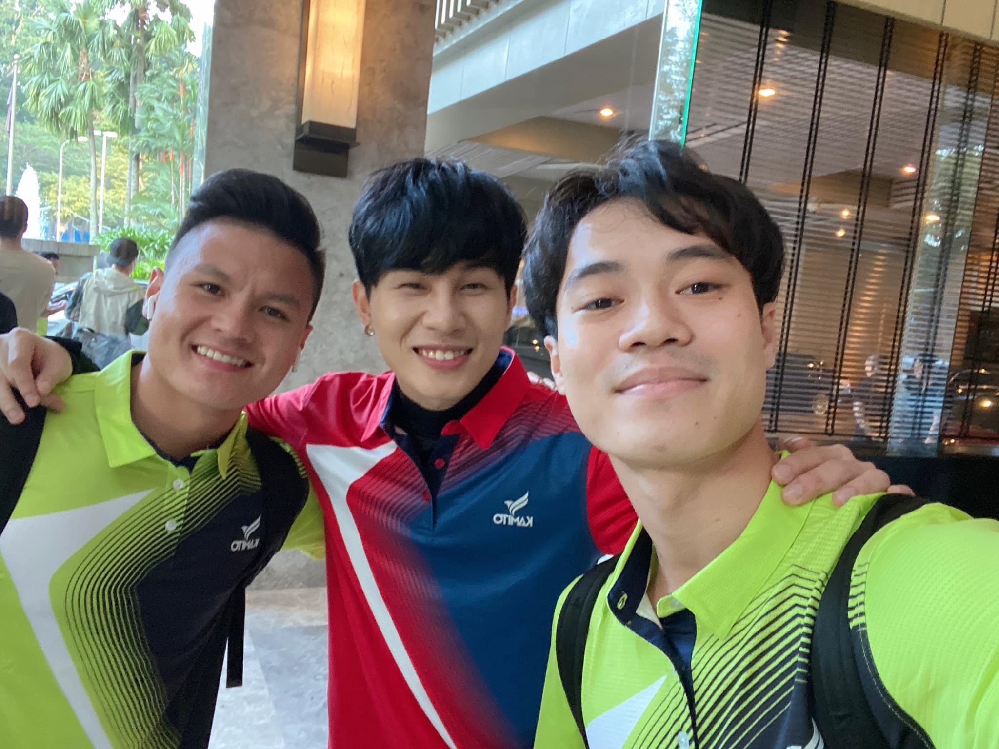 cau thu check-in dau nam moi anh 2