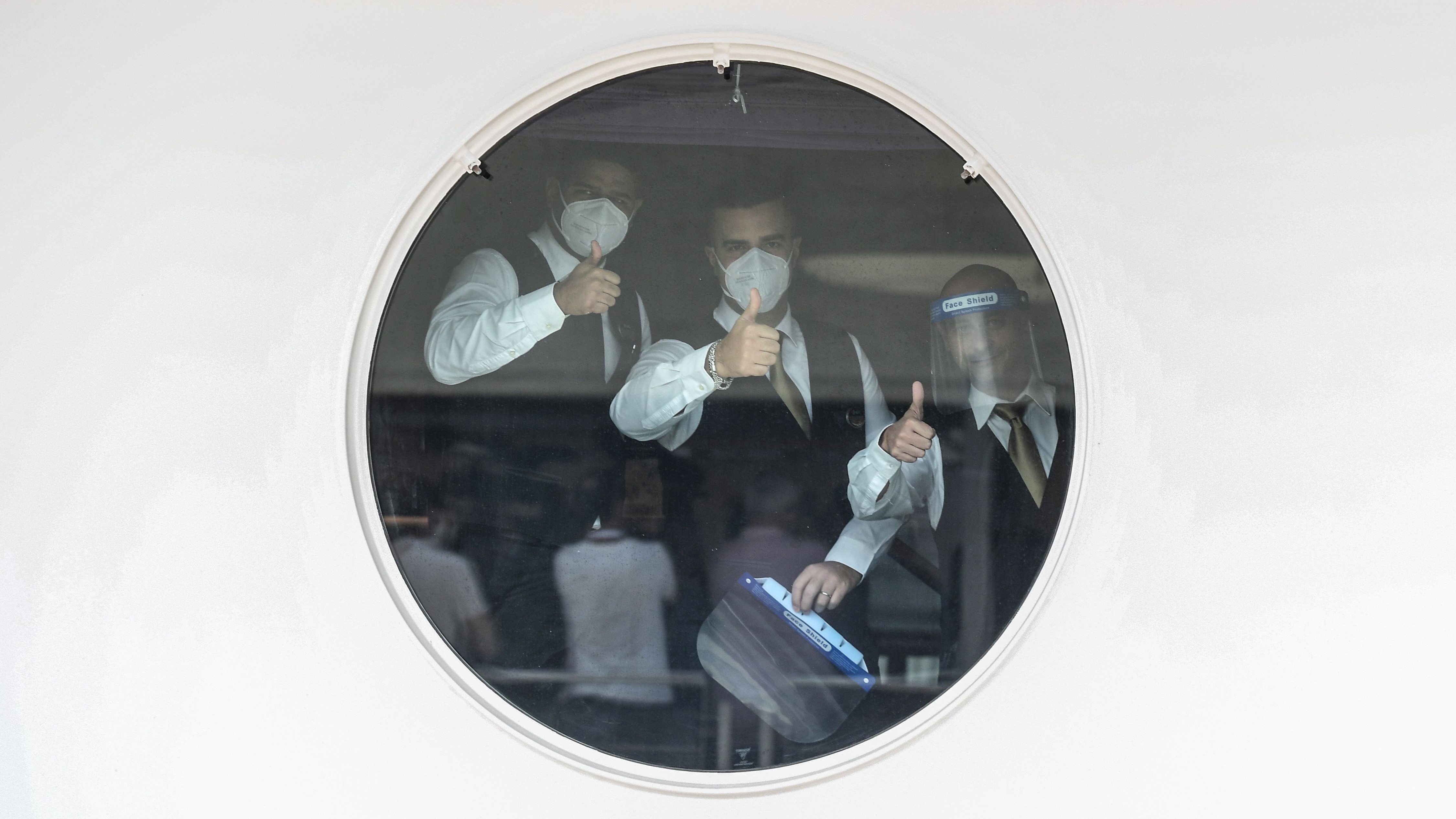 cai chet cua nhung chuyen thuong ngoan tren du thuyen anh 7