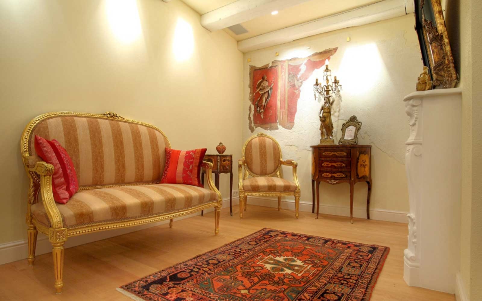 khach san nho nhat the gioi anh 13