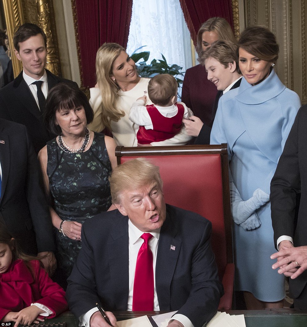 moi quan he giua cac con ong Trump anh 7