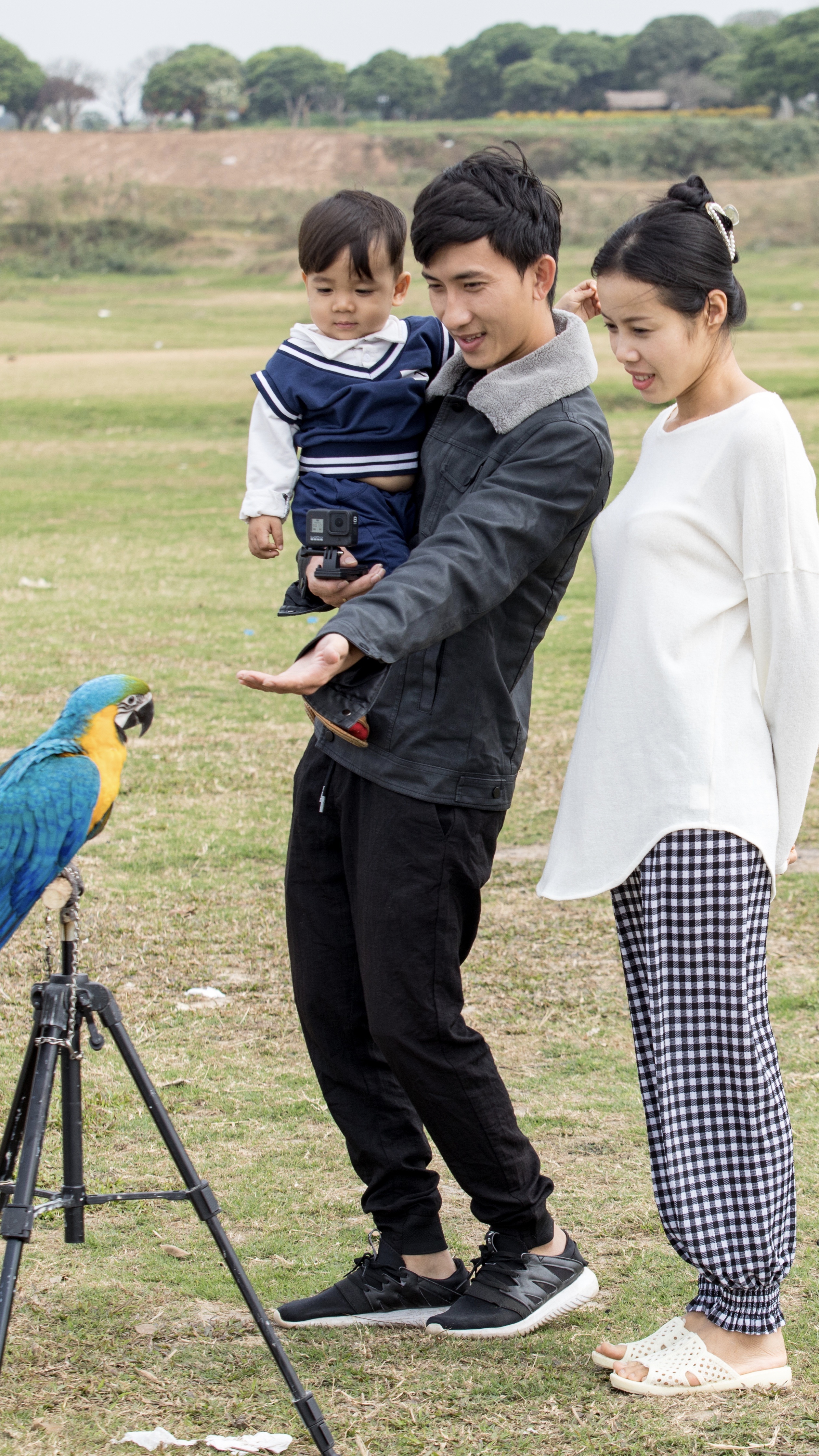 gia dinh song tren nha di dong anh 28