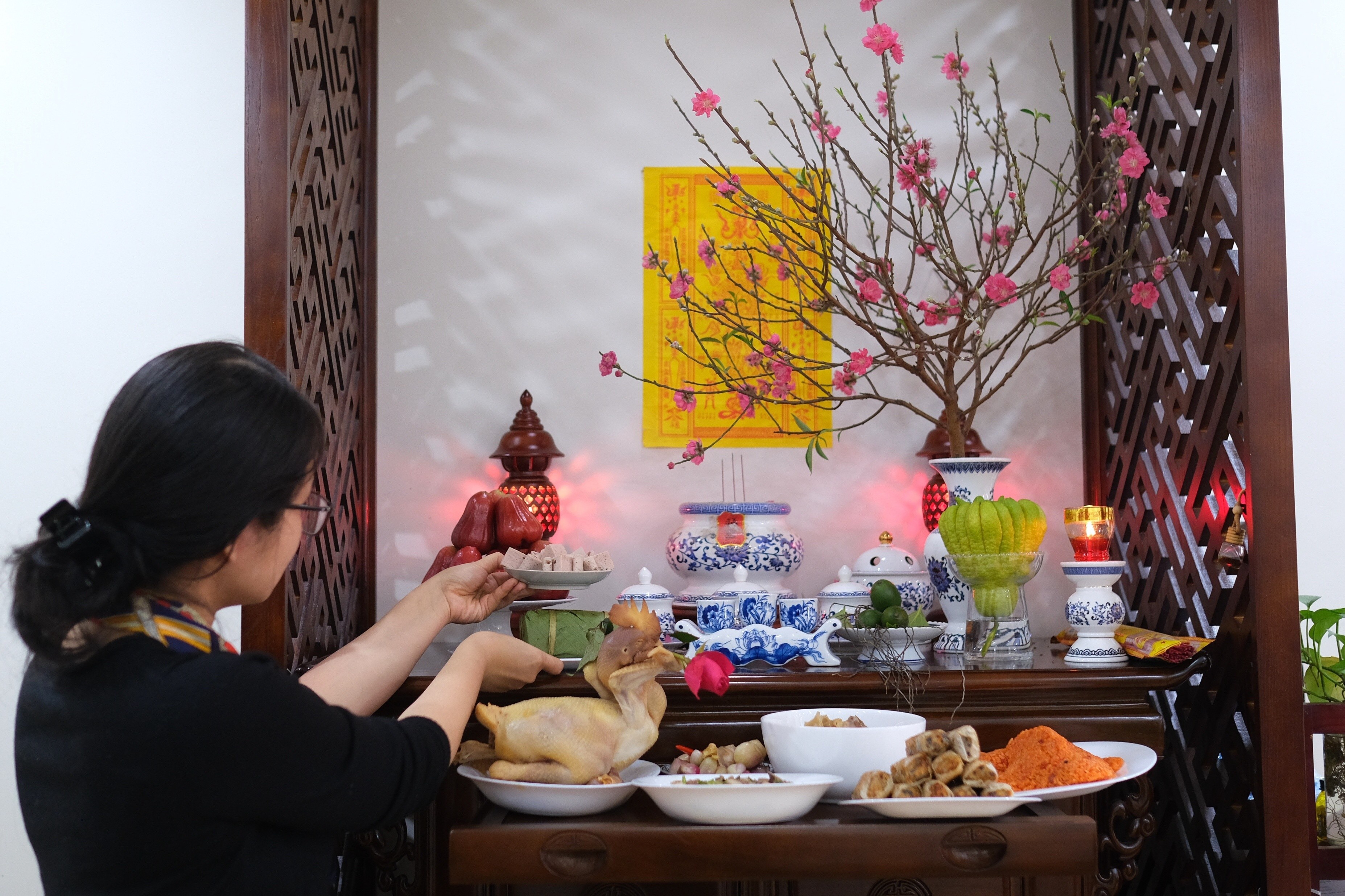 Goi y mam le cung hoa vang Tet Tan Suu hinh anh