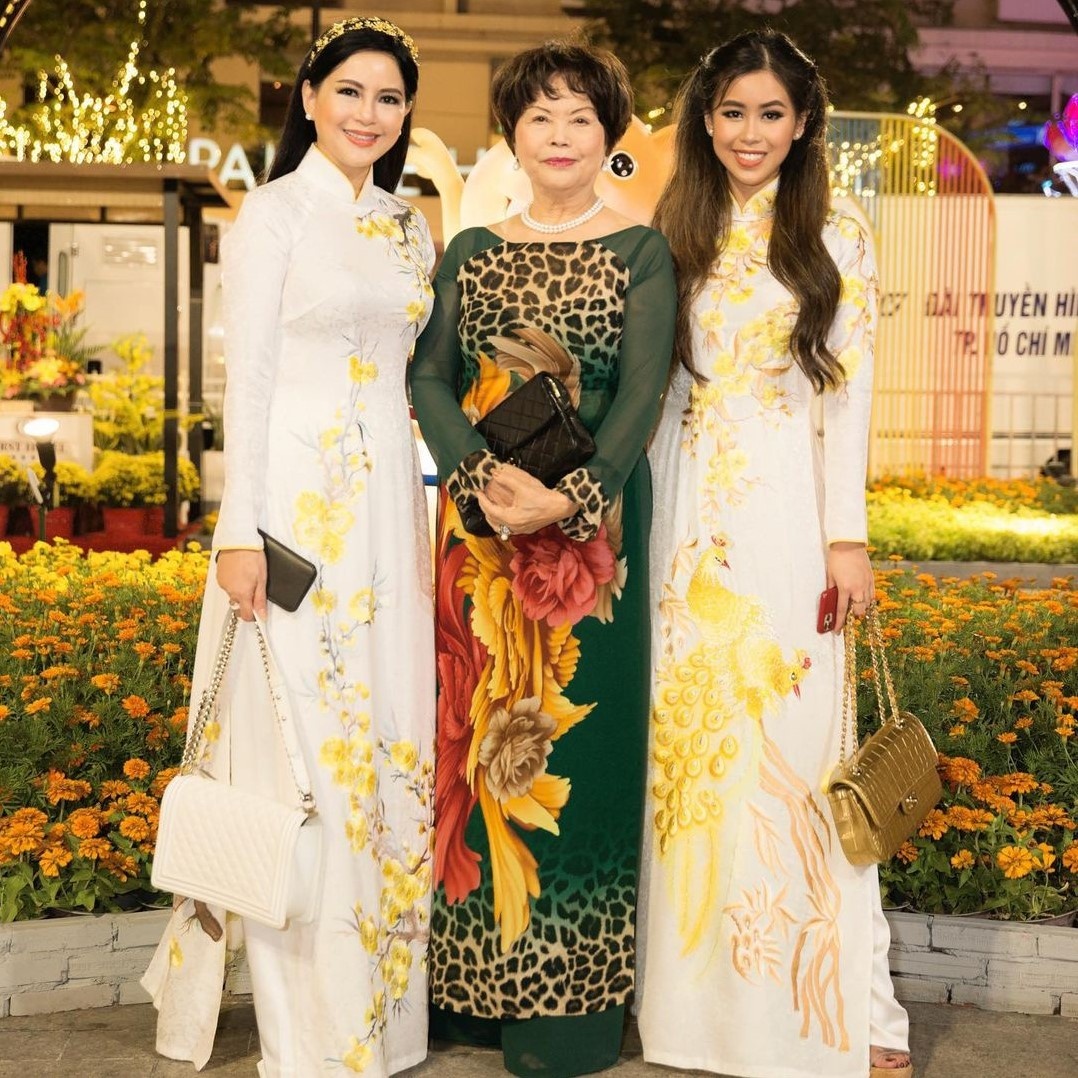 Tien Nguyen dien do truyen thong dip Tet anh 5