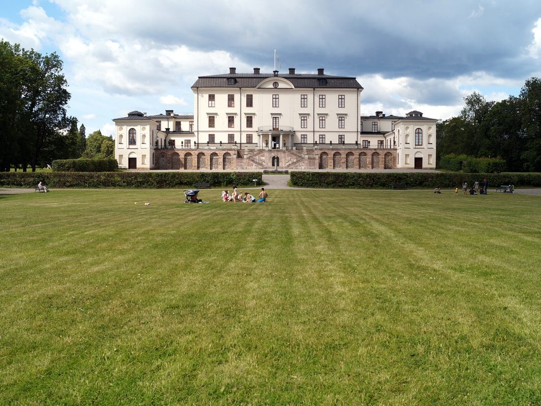 Lau dai cua hoang gia Thuy Dien anh 11