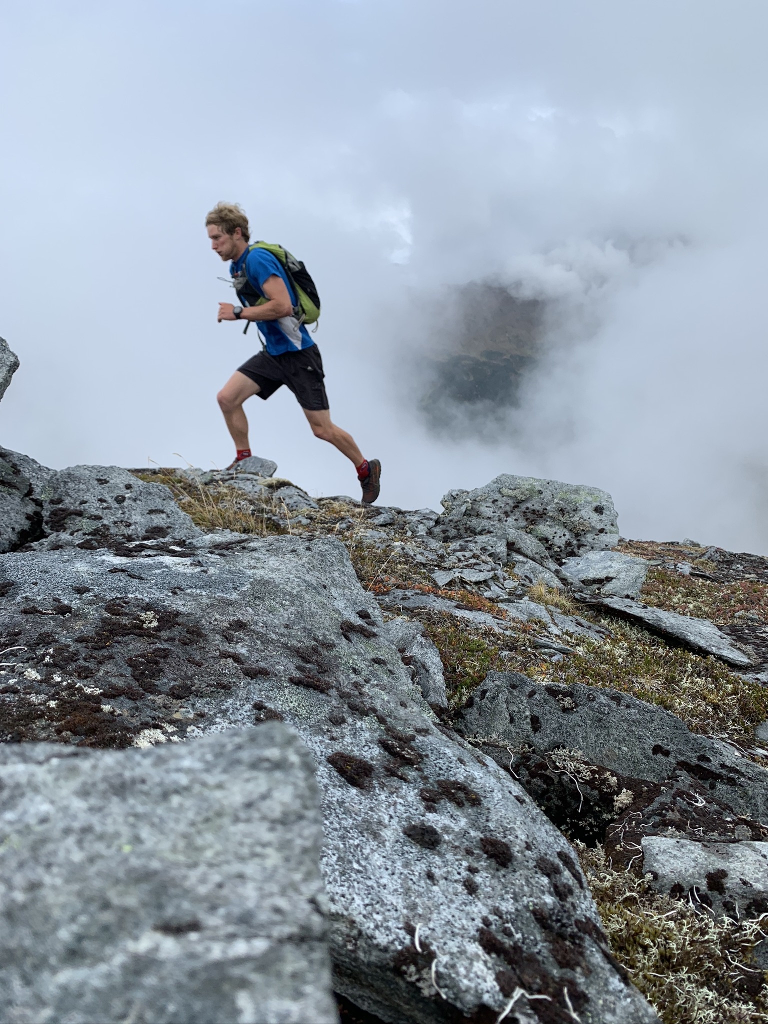 chang trai dot ngot ngung tim 40 phut anh 2