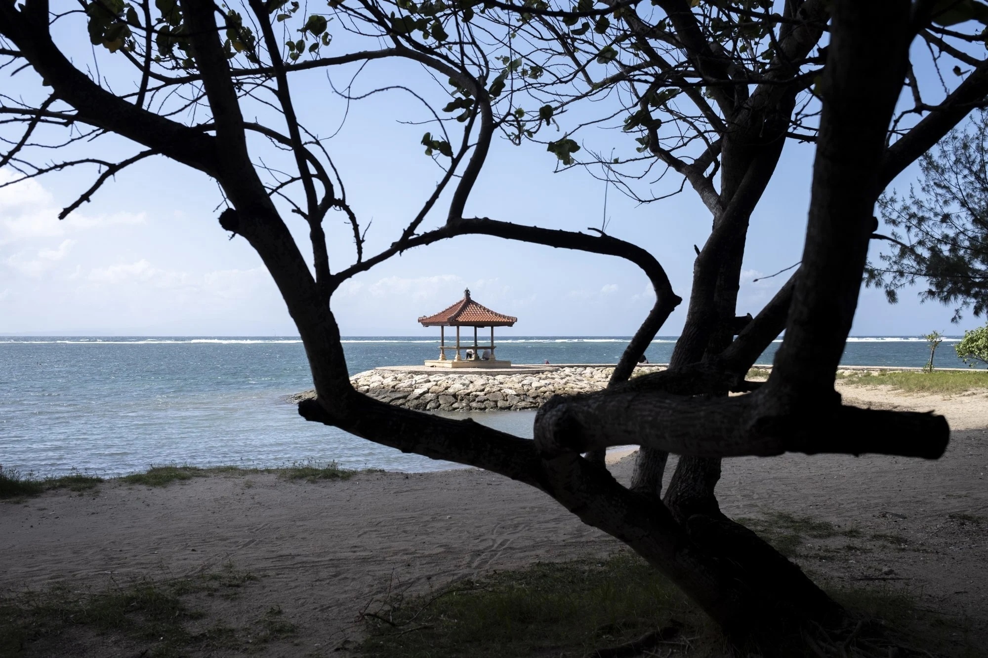 Bali chua the mo cua tro lai anh 2