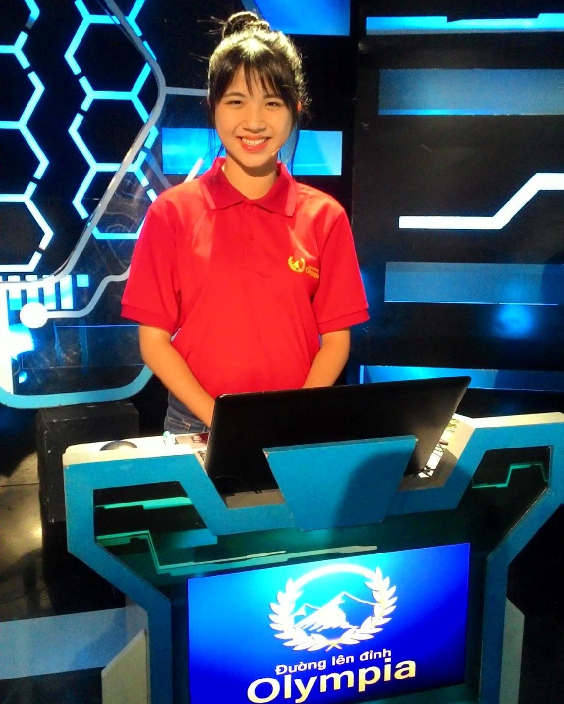 Nhung nu sinh co dau an o Olympia anh 6