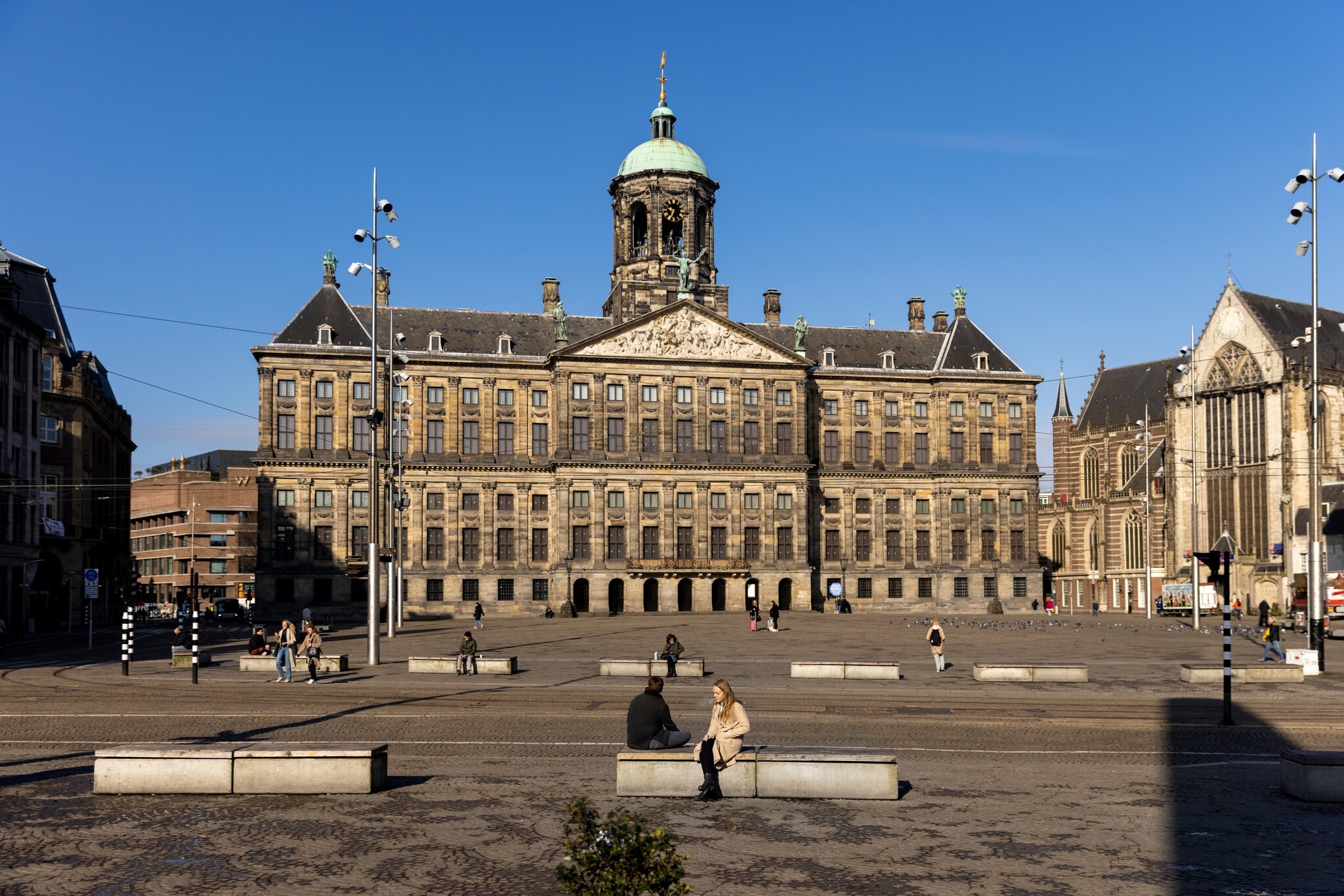 Amsterdam trong rong vi dich anh 5