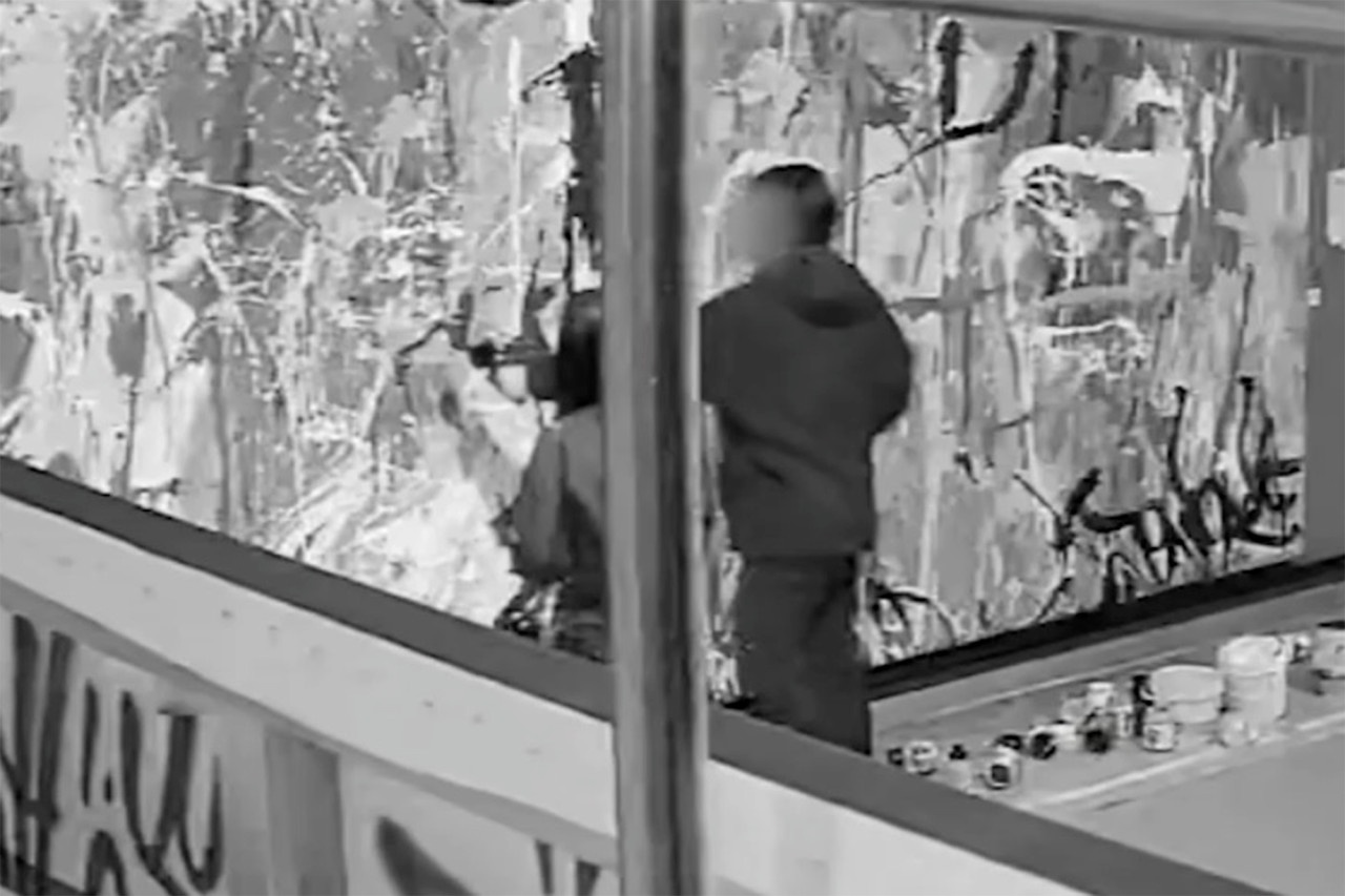 vô tình phá hoại tác phẩm nửa triệu USD ảnh 2 vo tinh pha hoai tac pham nua trieu USD anh 2