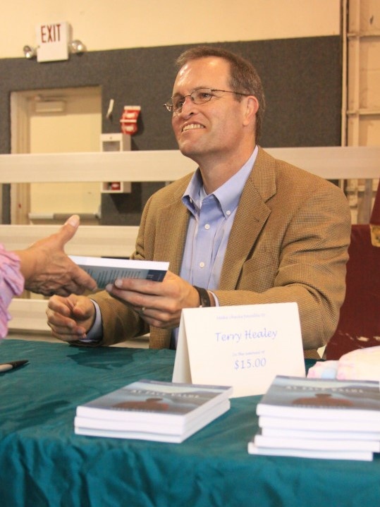 khuon mat bien dang sau khi cat bo khoi u anh 5