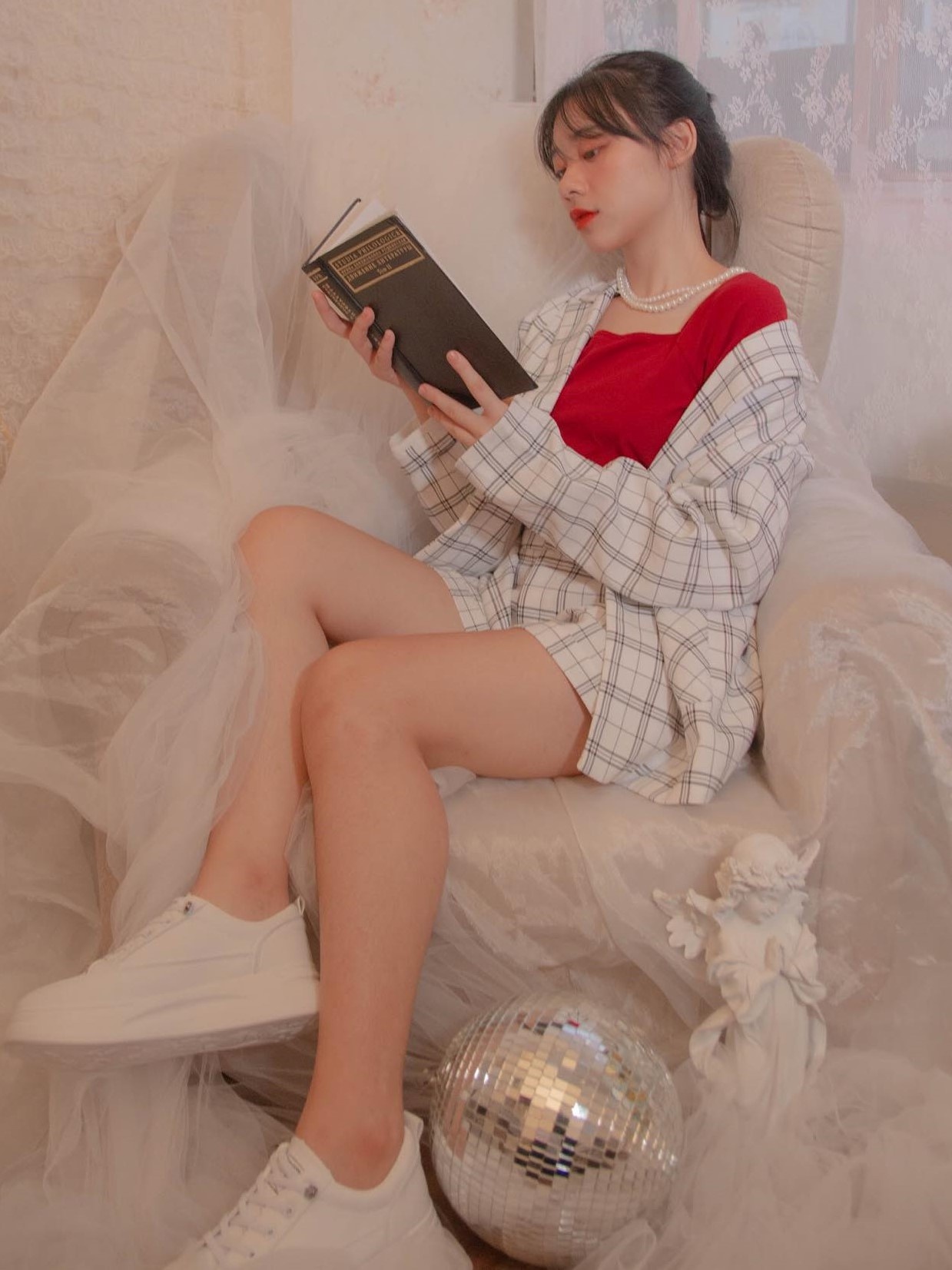 ban tre duoc chu y khi xuat hien tren truyen hinh anh 3