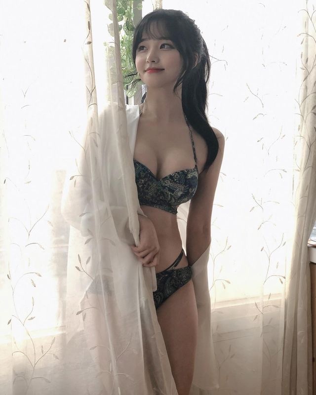 Nữ streamer Hàn được xem là biểu tượng gợi cảm ảnh 8 Nu streamer Han duoc xem la bieu tuong goi cam anh 8
