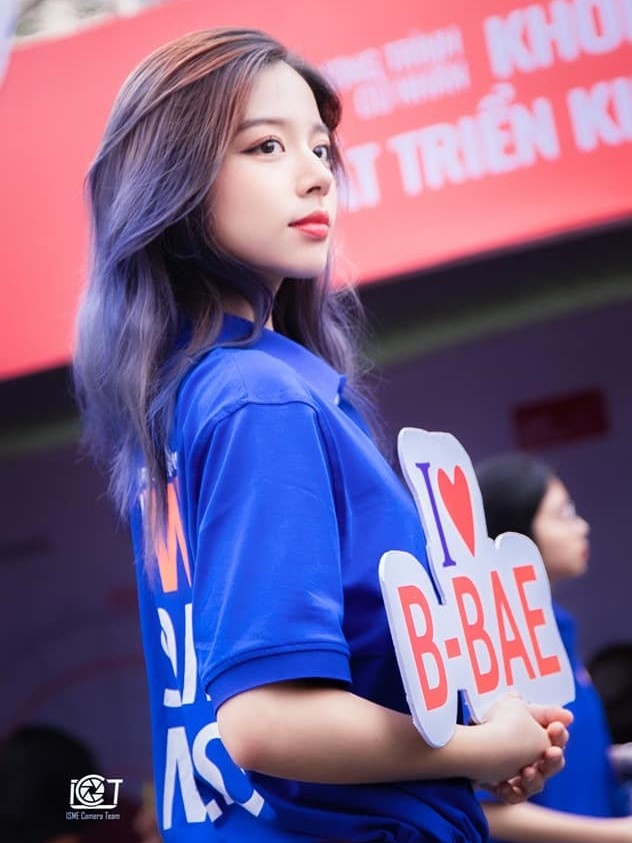 hot girl ngày hội tuyển sinh ảnh 2 hot girl ngay hoi tuyen sinh anh 2