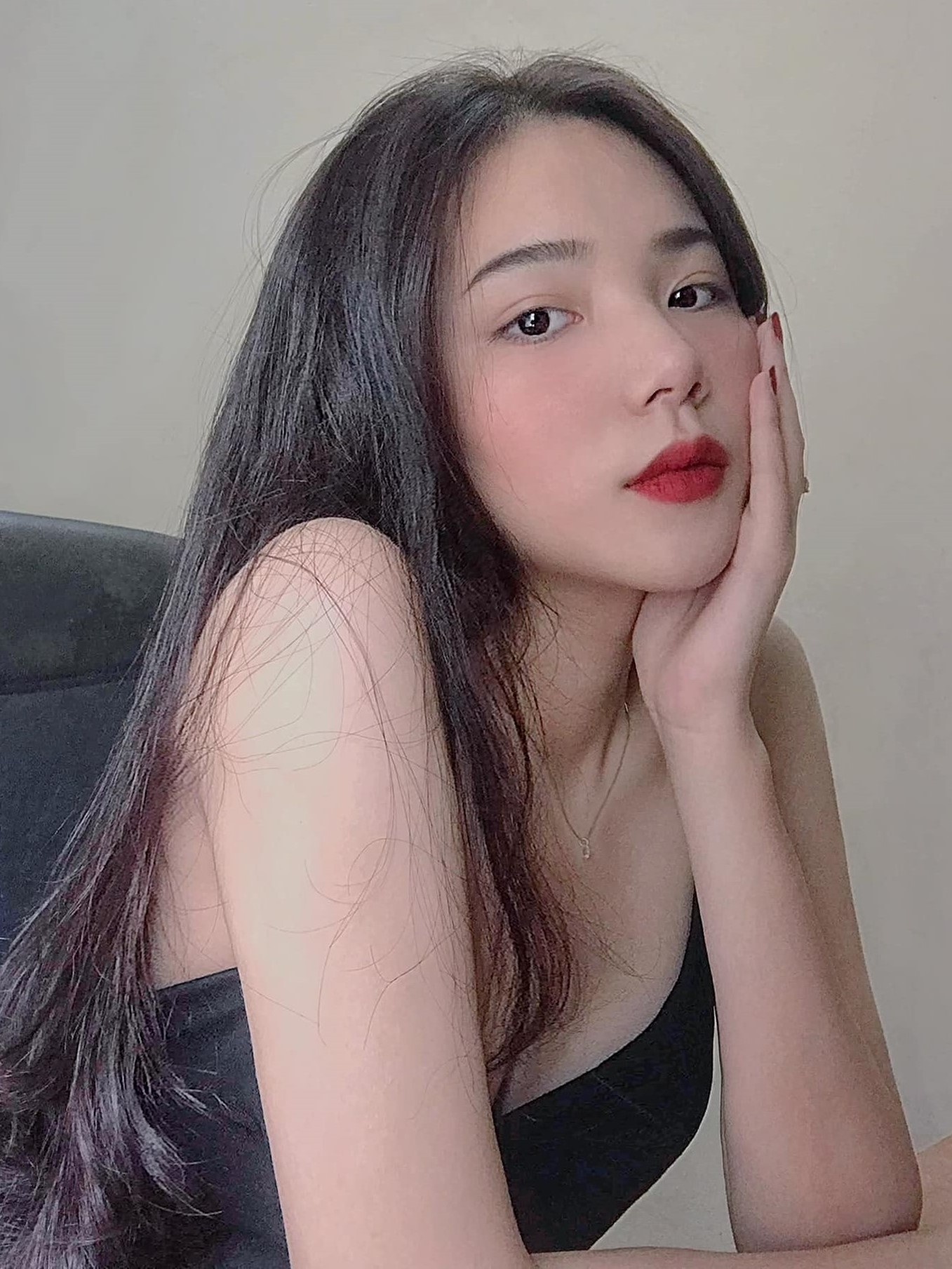 hot girl the he moi cua truong Bao anh 8