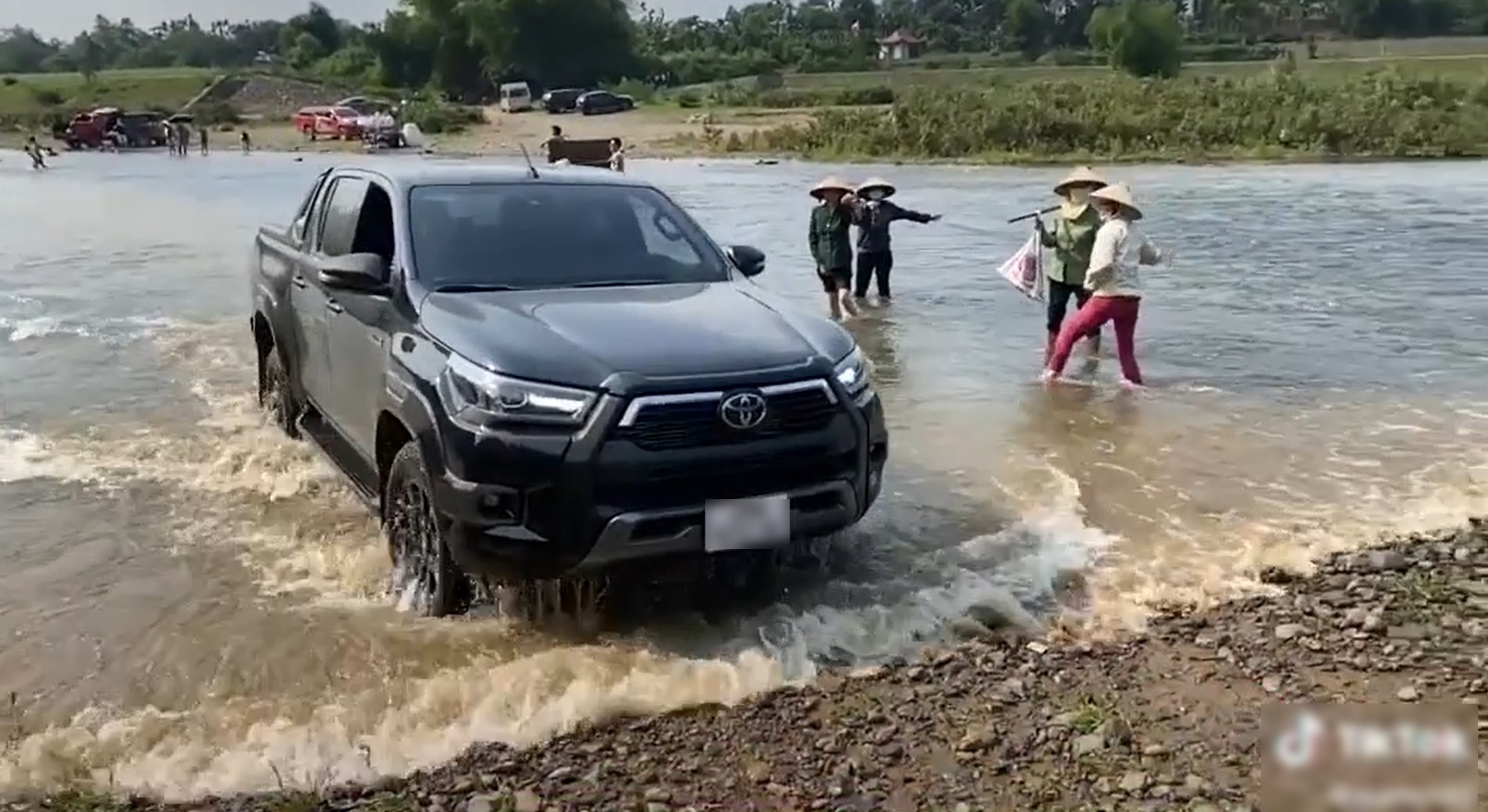 nhom xe ban tai bi to vo y thuc anh 3