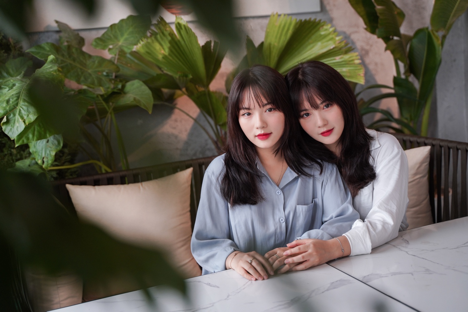 cap chi em sinh doi Hang Nga anh 4