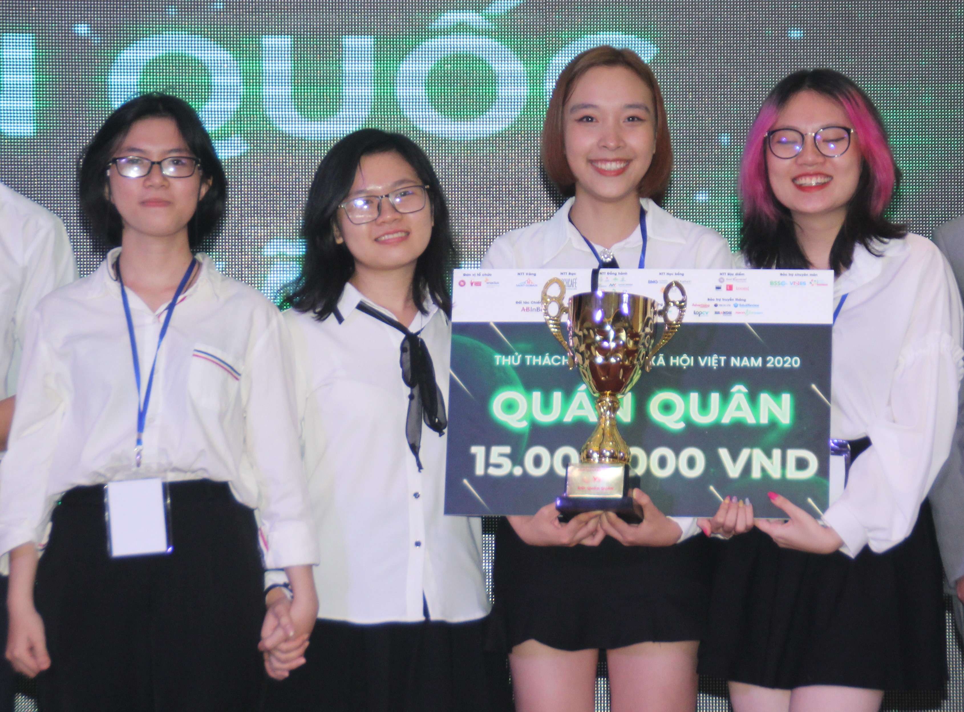4 nữ sinh thi khởi nghiệp quốc tế ảnh 2 4 nu sinh thi khoi nghiep quoc te anh 2