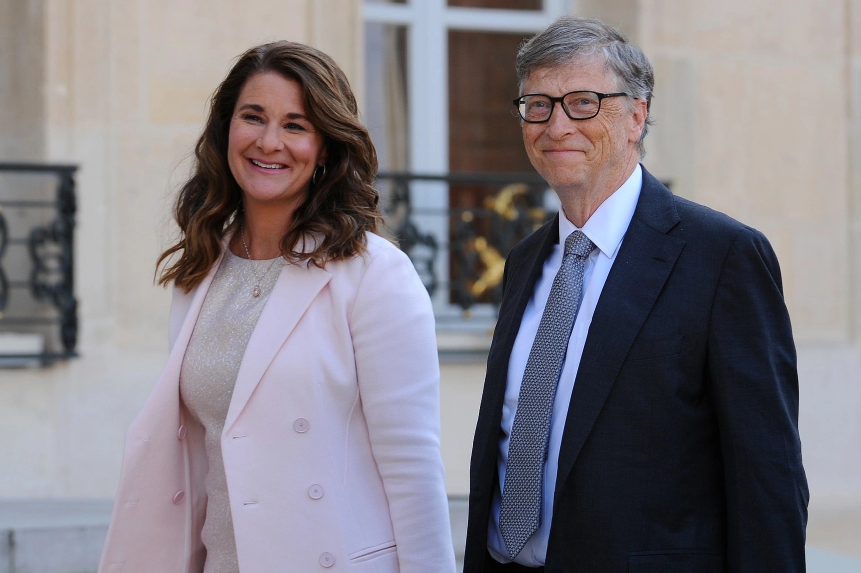 Vo cu Bill Gates thue dao rieng de tranh truyen thong hau ly hon hinh anh