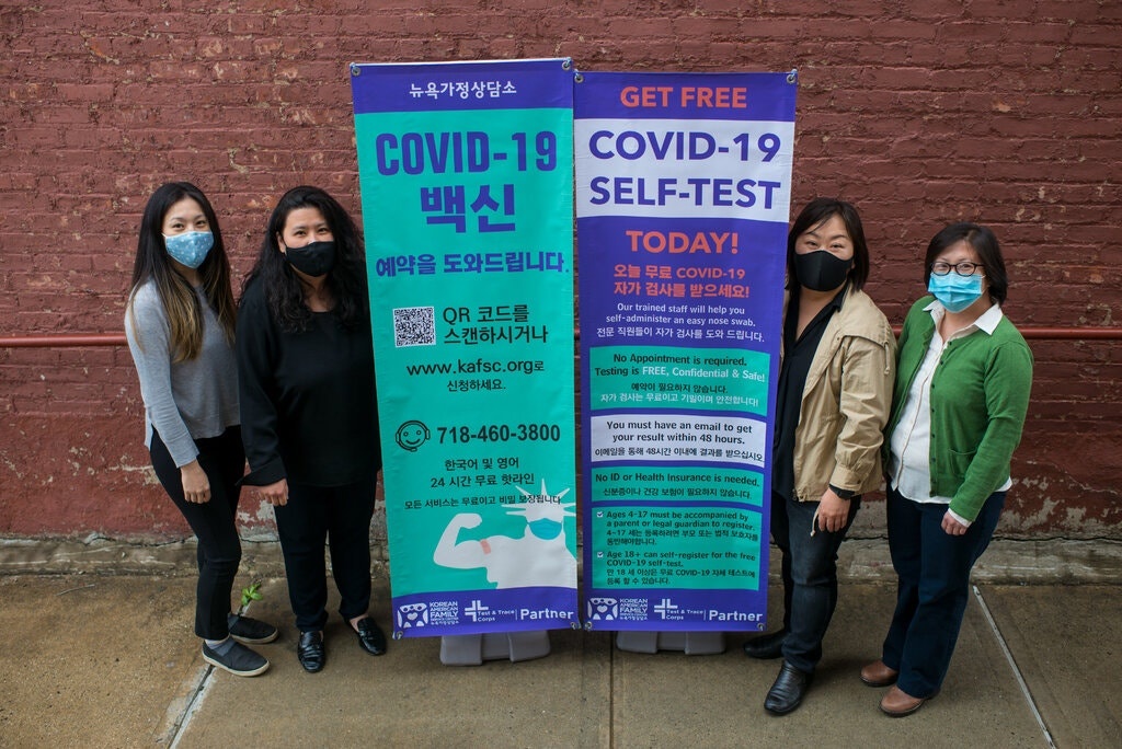 Nguoi goc A duoc tiem vaccine nhieu nhat New York anh 2