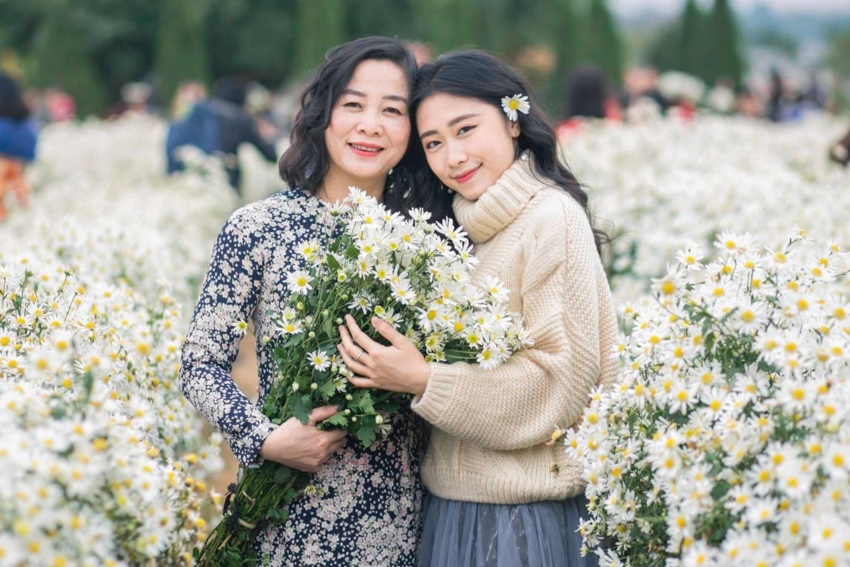 nu sinh bach khoa noi tieng anh 7