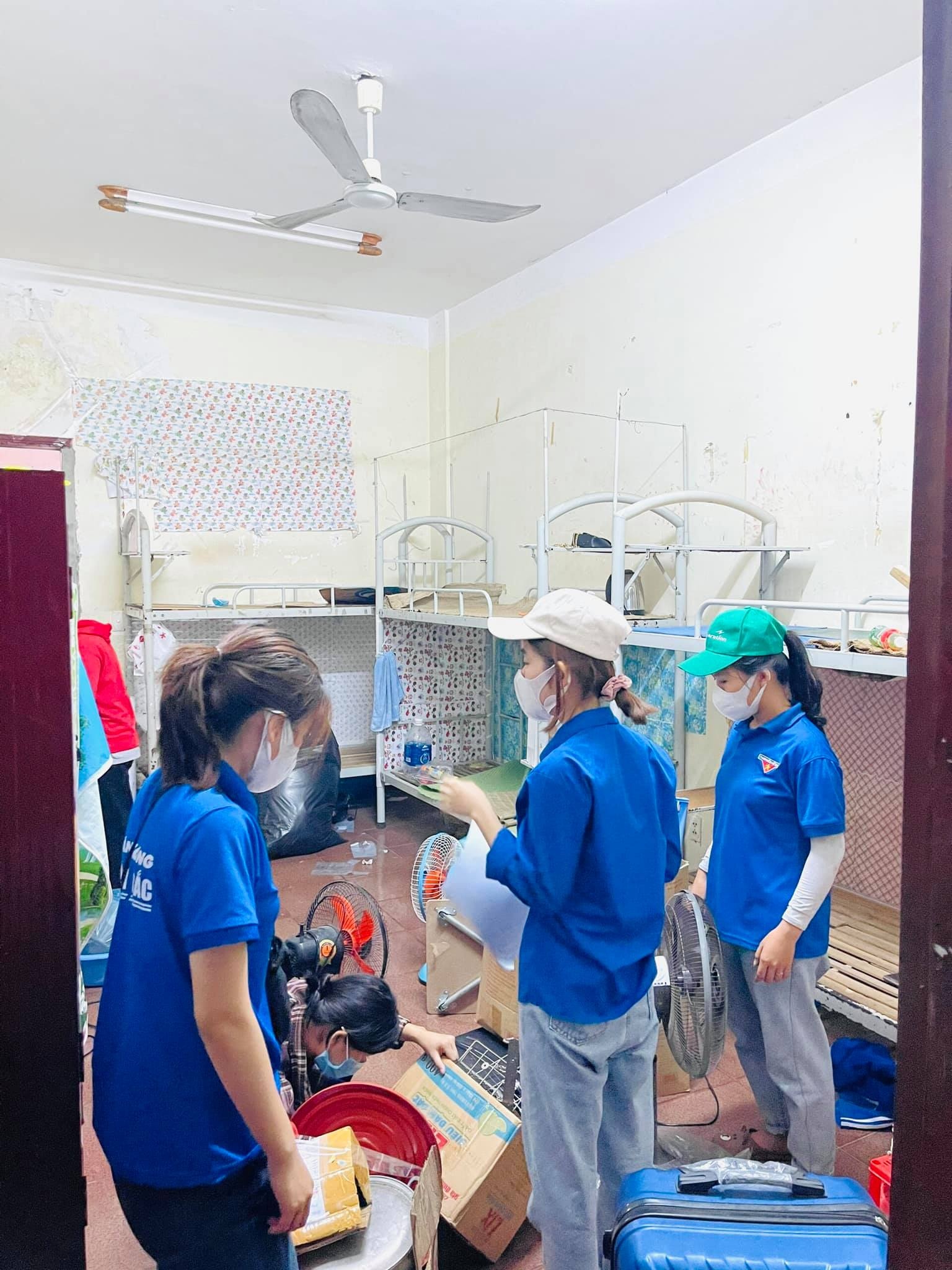 Sinh viên Đà Nẵng dọn dẹp ký túc xá thành khu cách ly ảnh 3 Sinh vien Da Nang don dep ky tuc xa thanh khu cach ly anh 3