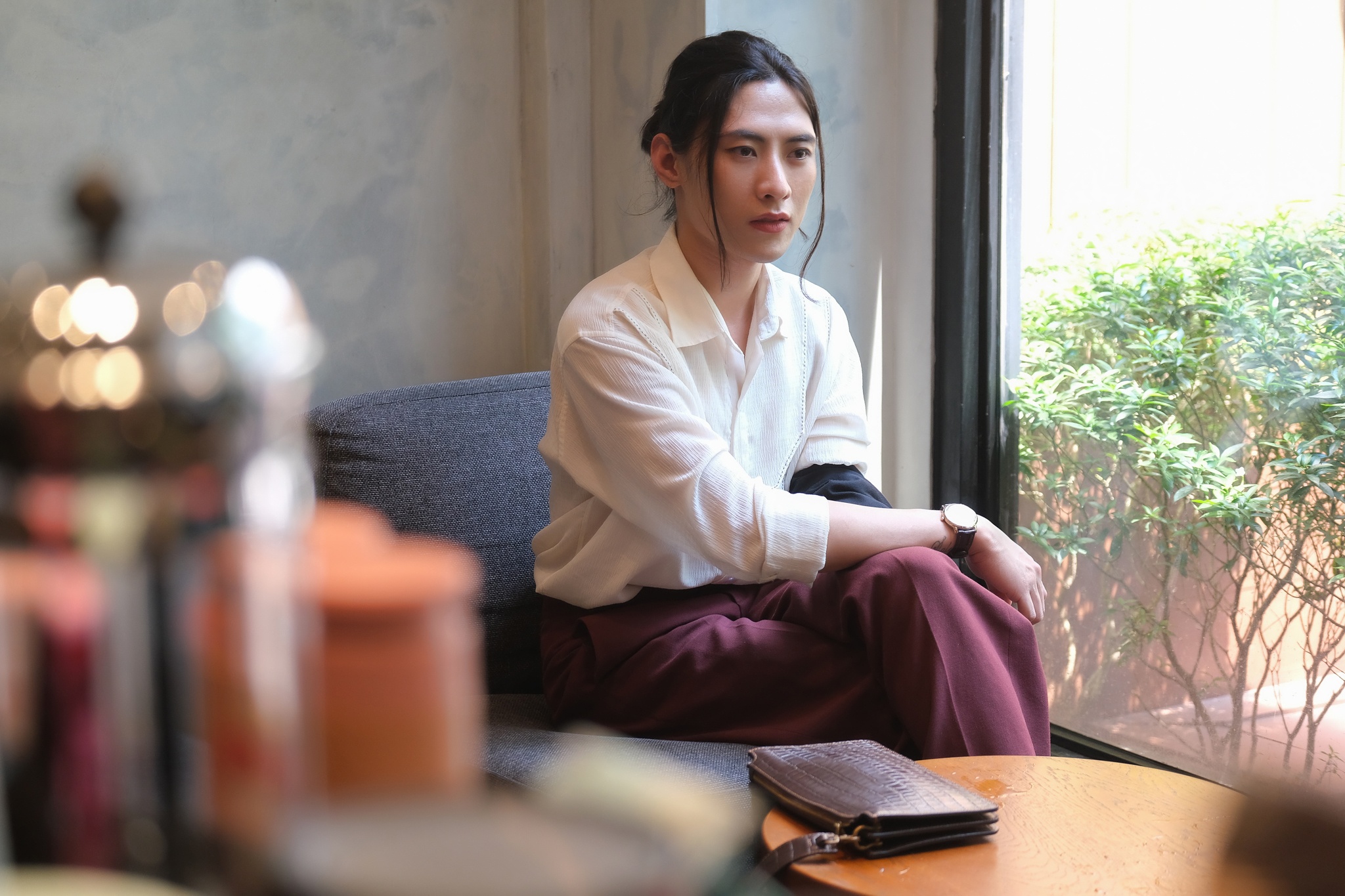 Nha thiet ke khuyet mot tay anh 2