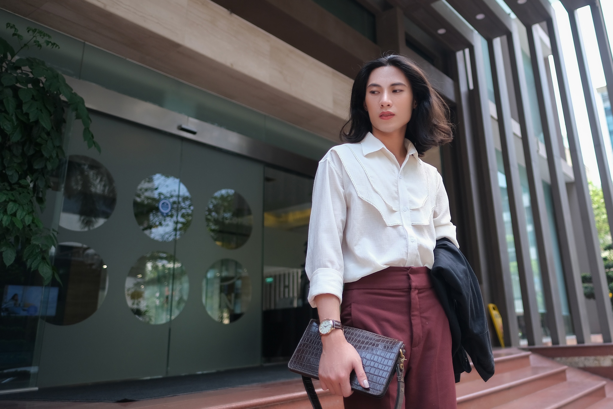 Nhà thiết kế khuyết một tay ảnh 4 Nha thiet ke khuyet mot tay anh 4