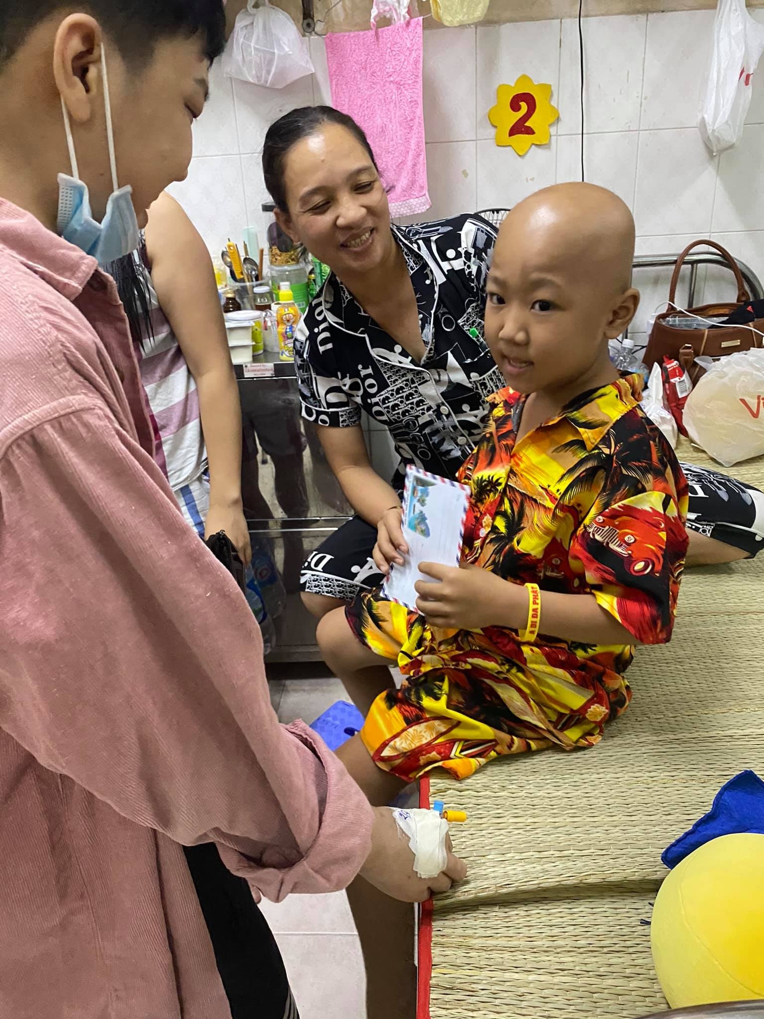 Chuyện tình cô gái mắc bệnh tim và bạn trai ung thư ảnh 4 Chuyen tinh co gai mac benh tim va ban trai ung thu anh 4
