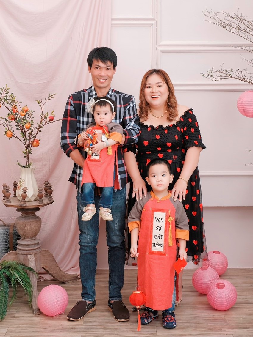 Người mẹ trẻ phát hiện mắc ung thư sau 1 năm sinh con ảnh 1 Nguoi me tre phat hien mac ung thu sau 1 nam sinh con anh 1