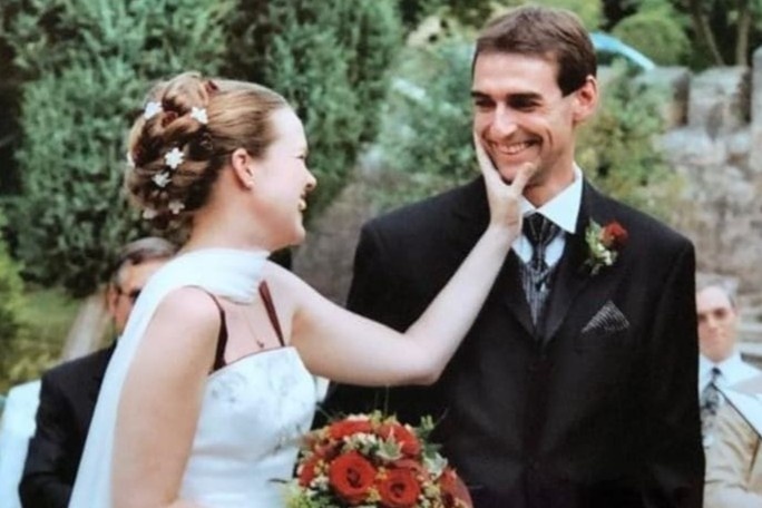 Co gai yeu va cuoi nguoi tinh co gap tren tau 22 nam truoc hinh anh