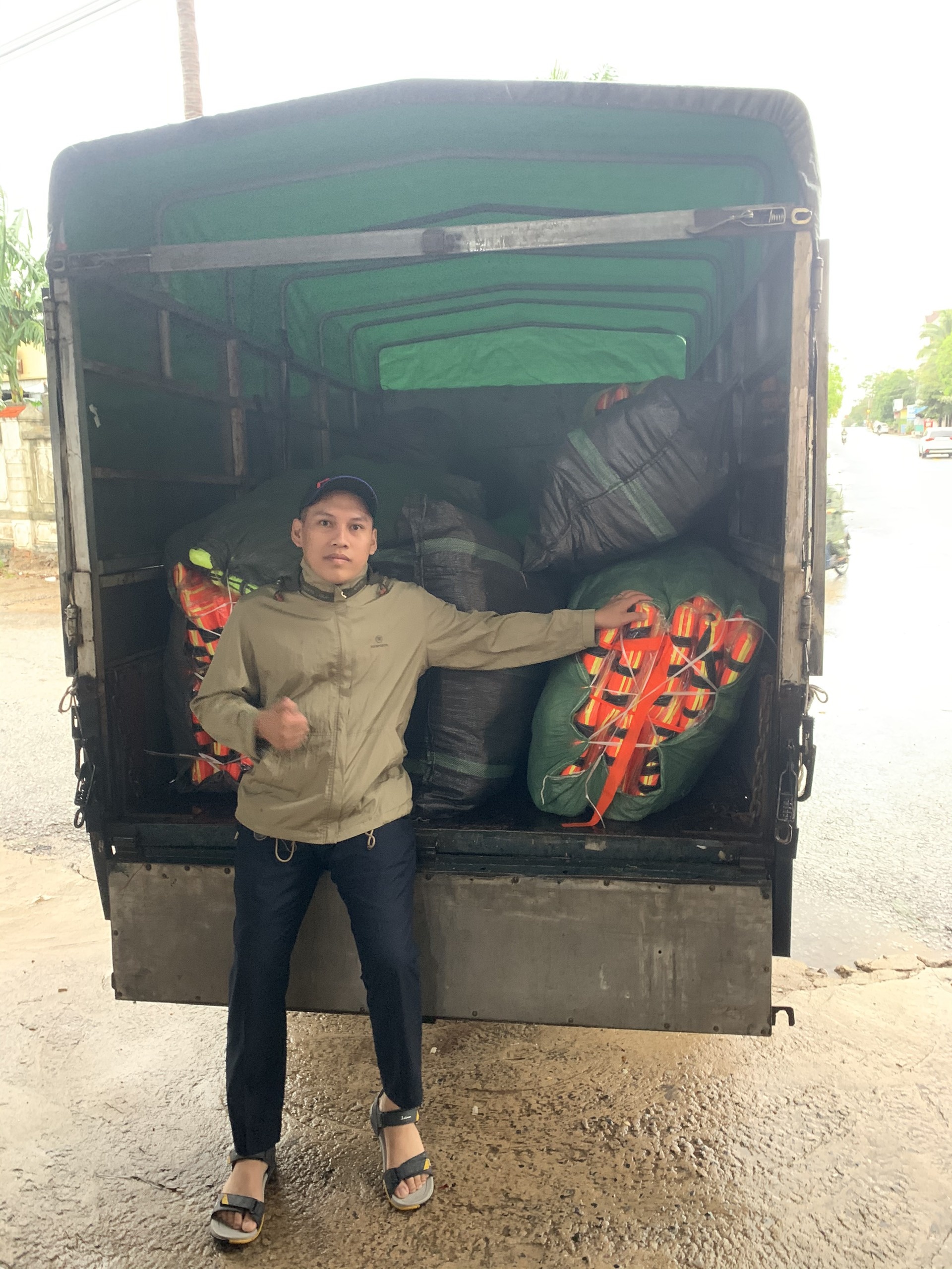 Người dân Quảng Bình làm ruốc tiếp tế Bắc Giang ảnh 4 Nguoi dan Quang Binh lam ruoc tiep te Bac Giang anh 4