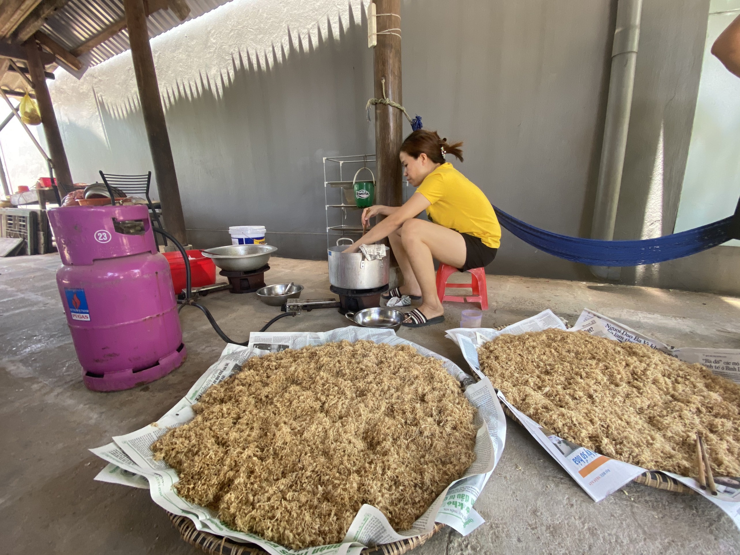 Người dân Quảng Bình làm ruốc tiếp tế Bắc Giang ảnh 2 Nguoi dan Quang Binh lam ruoc tiep te Bac Giang anh 2