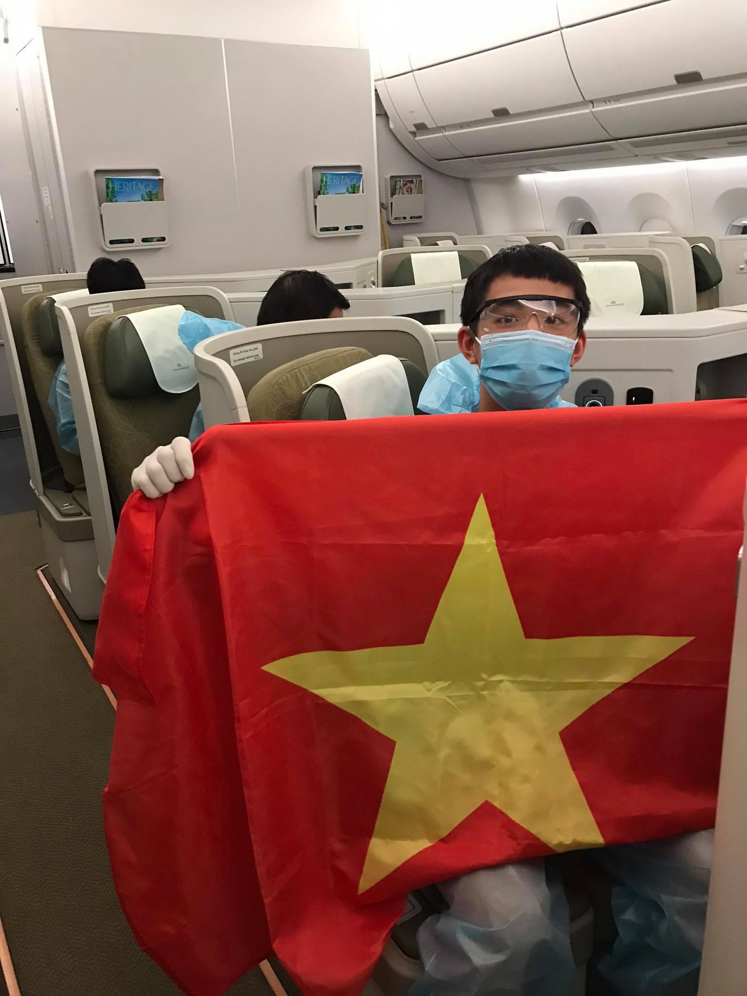 Du hoc sinh My keu goi ung ho quy vaccine Covid-19 anh 2