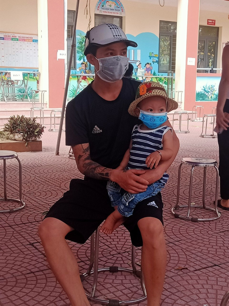 Cong nhan cach ly o Bac Giang anh 3