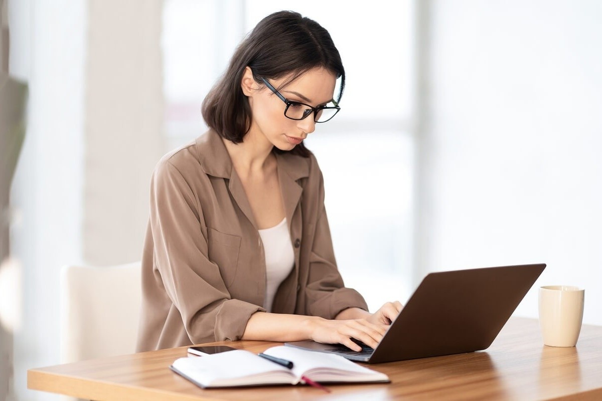 Covid-19 khien moi nguoi bot cuong cong viec anh 3