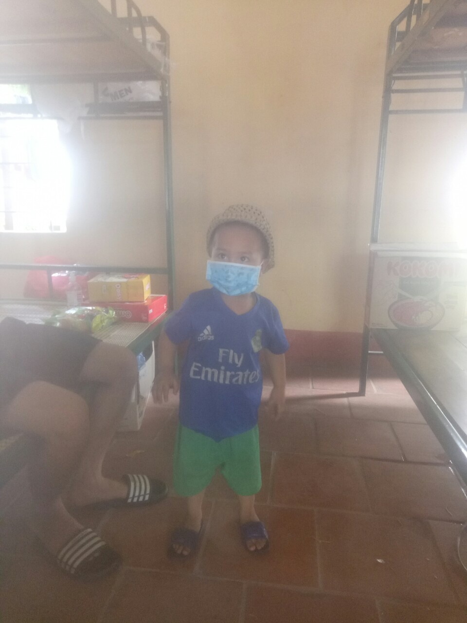 Bé 3 tuổi ở Bắc Giang rời khu cách ly ảnh 1 Be 3 tuoi o Bac Giang roi khu cach ly anh 1