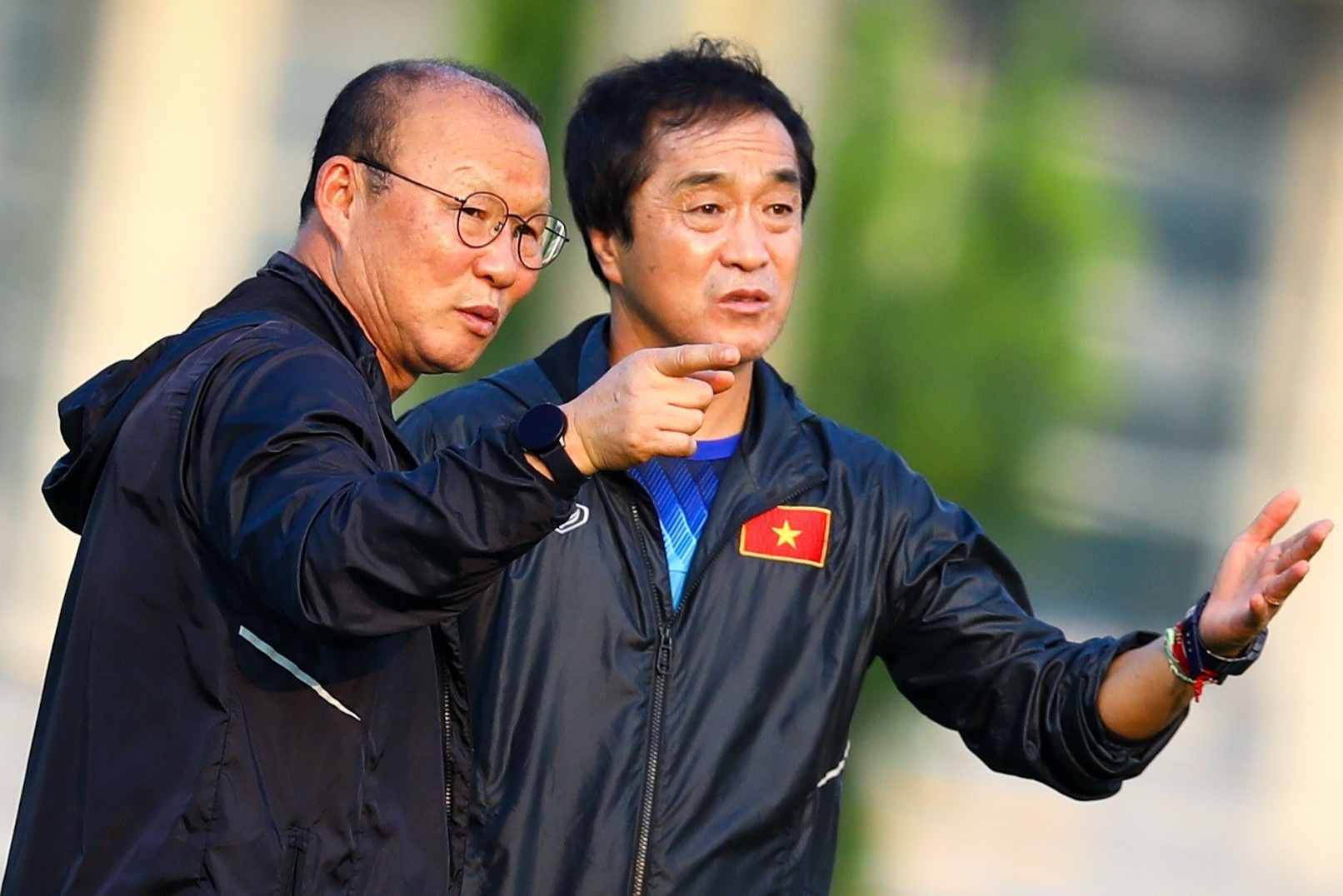 Hinh anh tro ly Lee Young-jin duoc chia se truoc tran gap UAE hinh anh