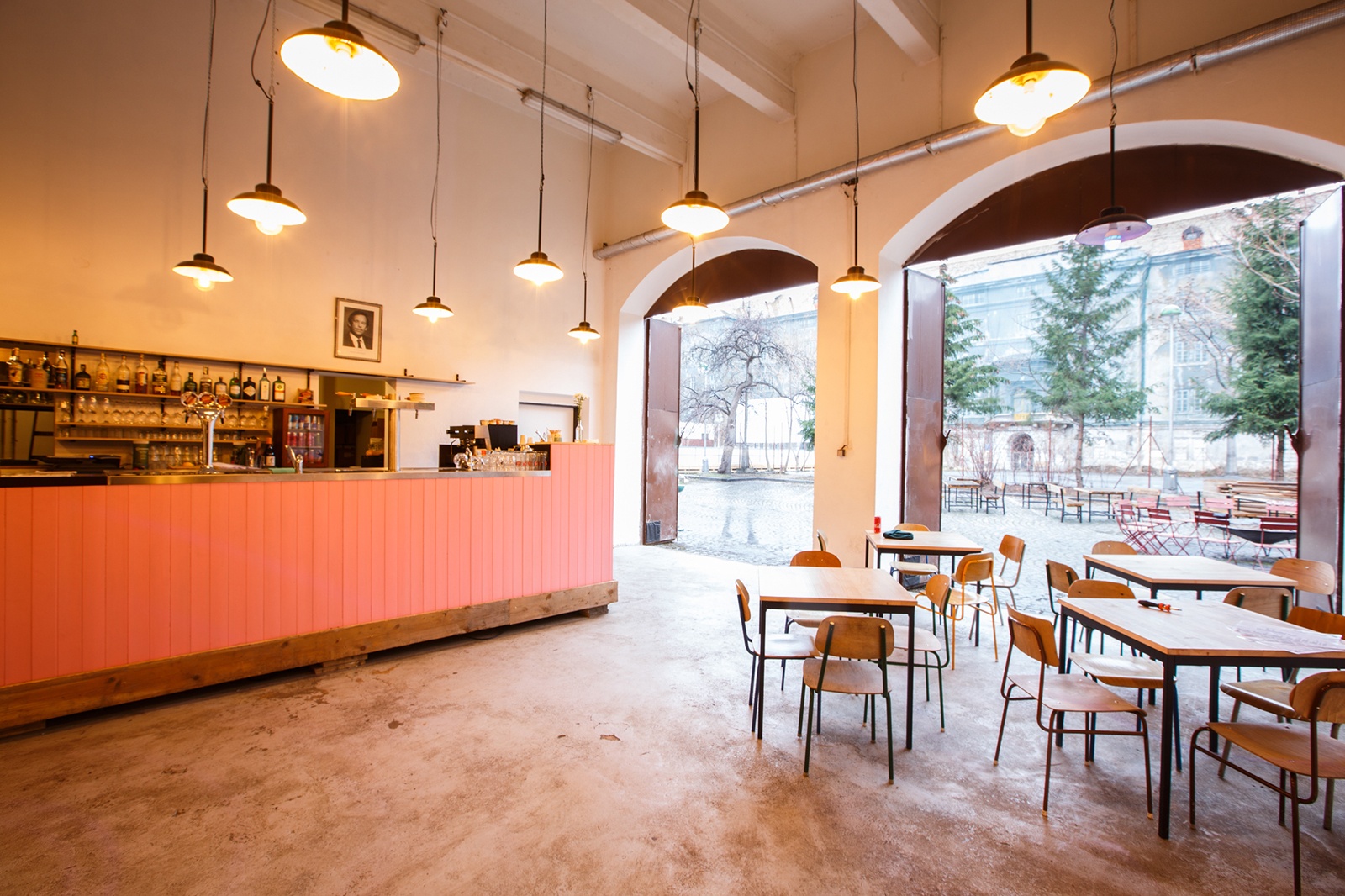 Praha muon xoa so tiec tung anh 2