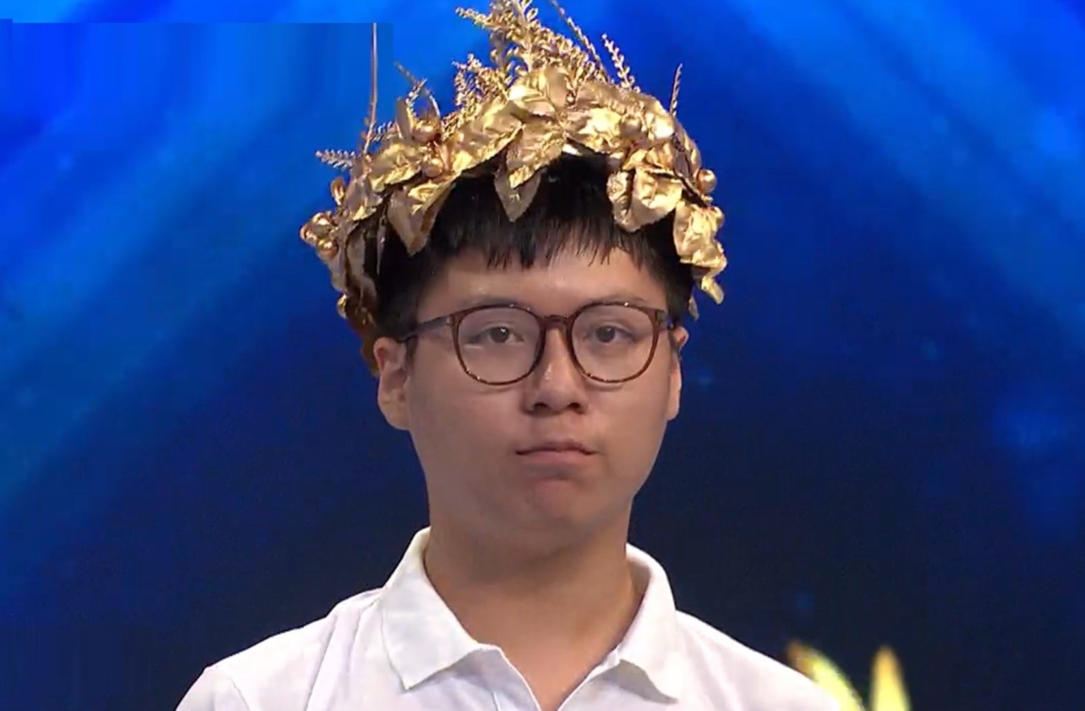 Nam sinh gianh ve vao chung ket Olympia voi cach biet chi 5 diem hinh anh