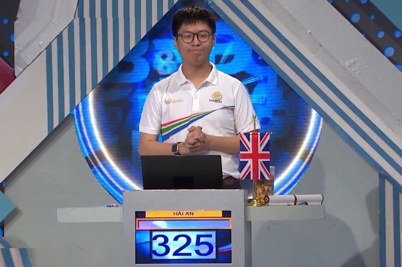 Phan thi Ve dich hoan hao cua thi sinh vao chung ket Olympia hinh anh