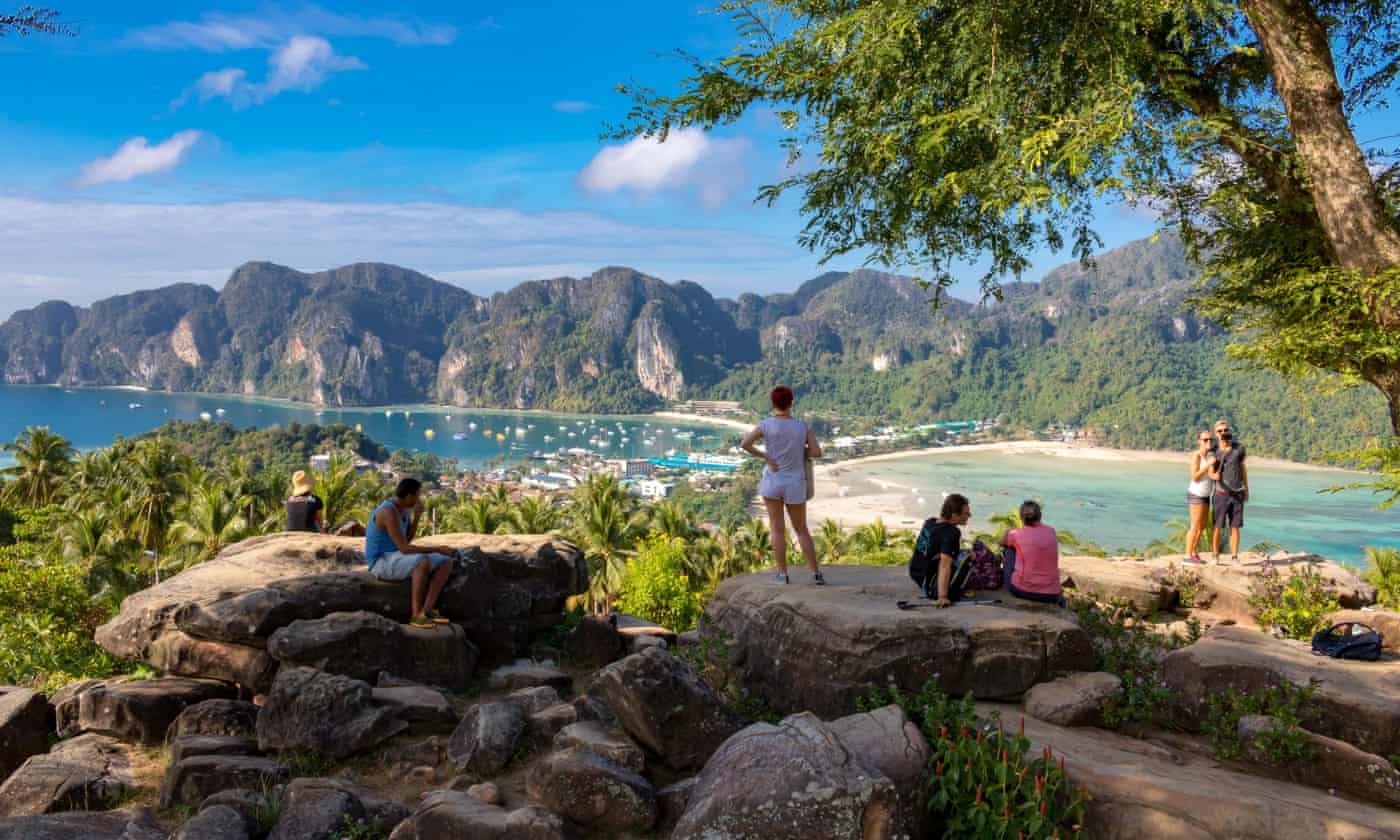 Phuket cho tiem vaccine de mo cua anh 2