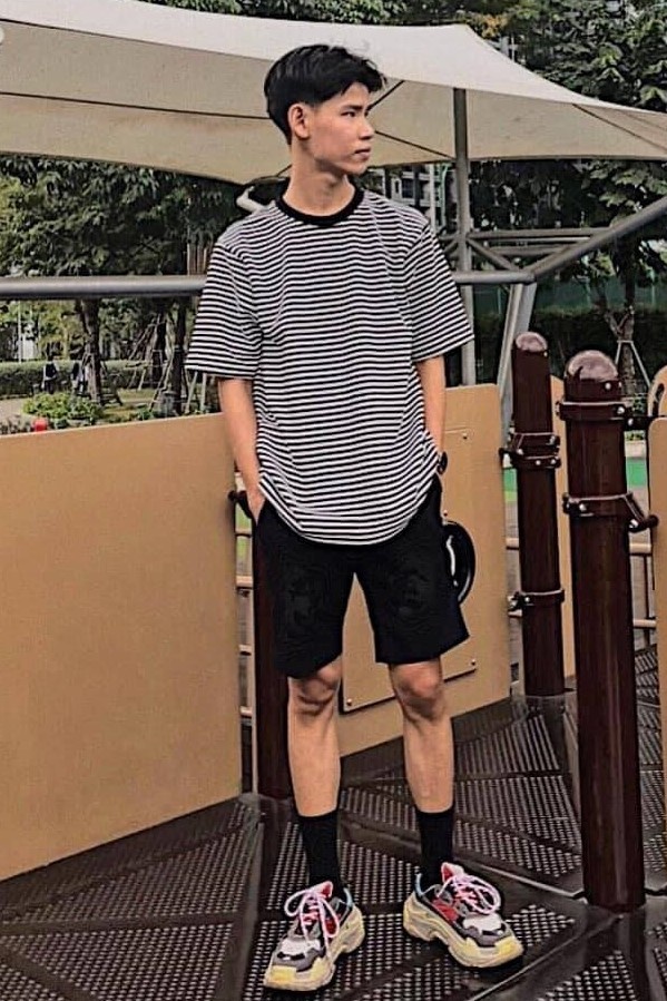 Chàng trai lột xác nhờ tập gym trong dịch ảnh 2 Chang trai lot xac nho tap gym trong dich anh 2