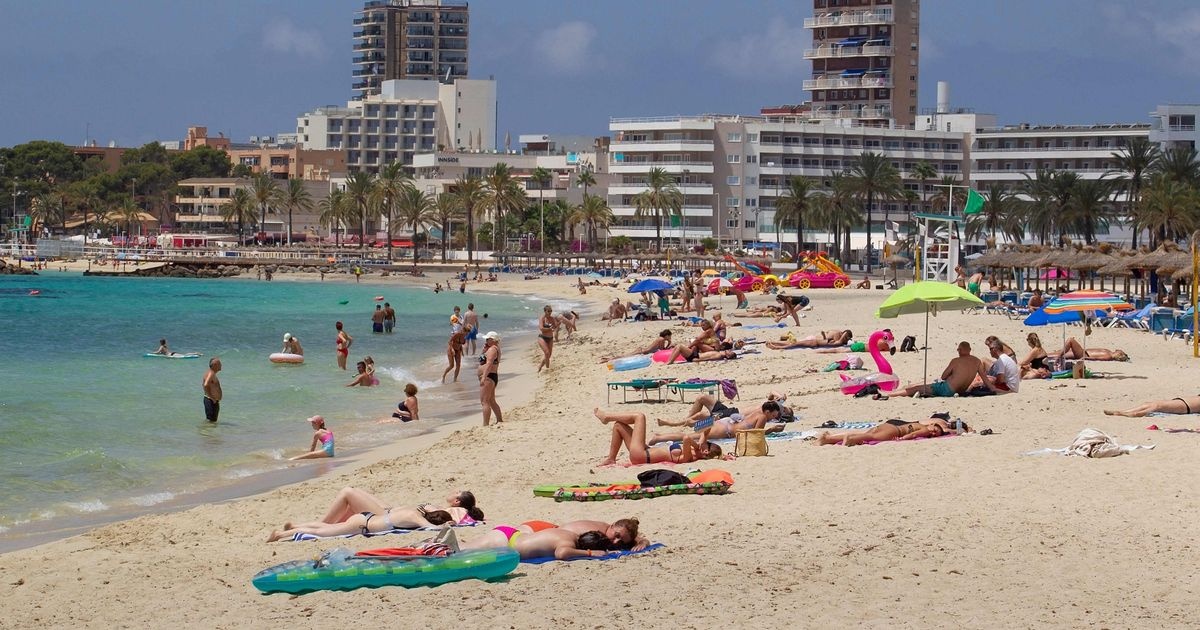 Nguoi tre tiec tung lam dich lay lan o Tay Ban Nha anh 1