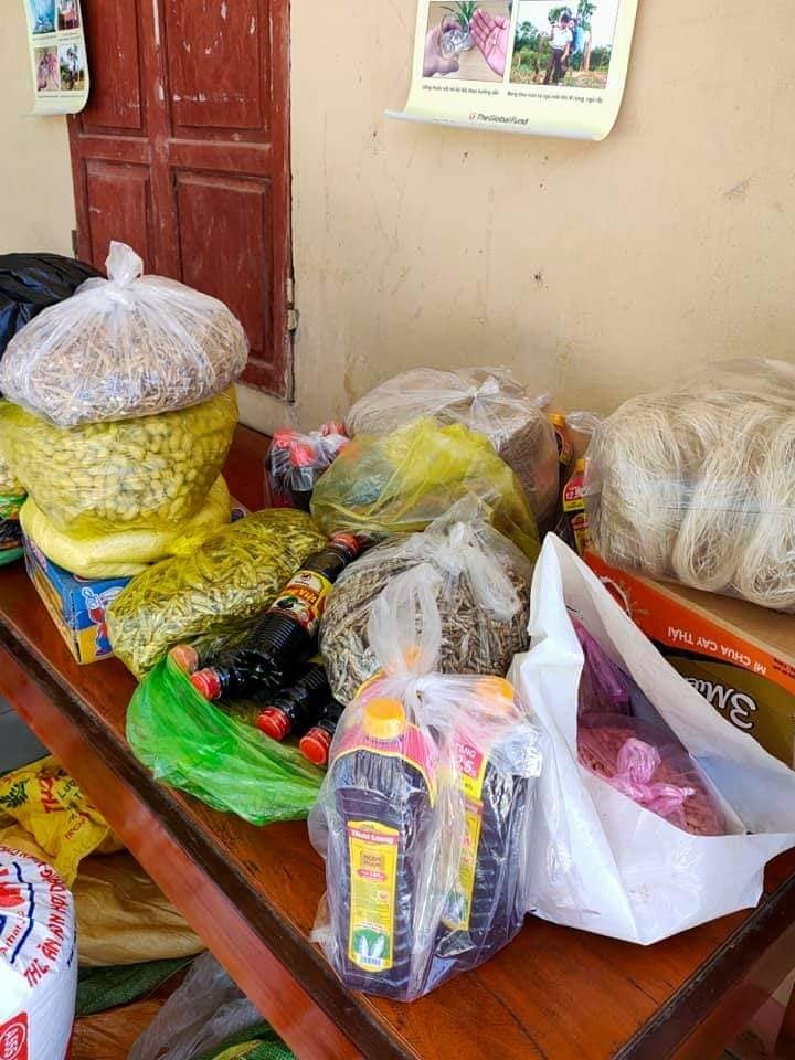 Người dân Quảng Bình gom rau củ gửi tặng bà con TP.HCM ảnh 4 Nguoi dan Quang Binh gom rau cu gui tang ba con TP.HCM anh 4