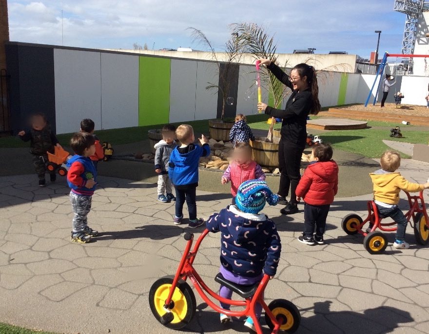 Co giao mam non o Australia bi ket lai khi ve TP.HCM tranh dich anh 2