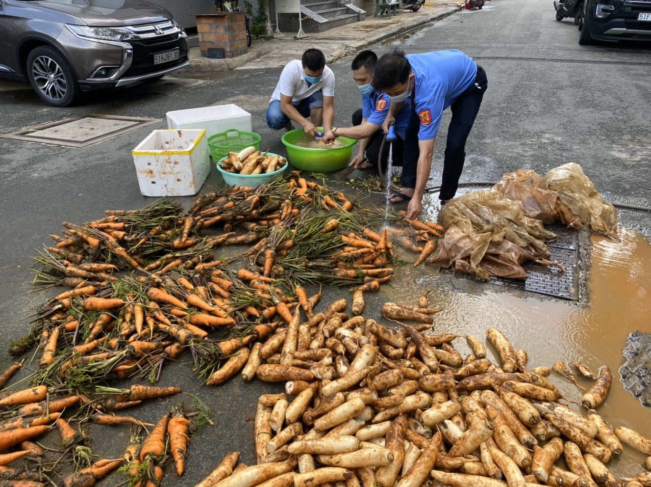 Chung cư ở TP.HCM mở phiên chợ 0 đồng ảnh 2 Chung cu o TP.HCM mo phien cho 0 dong anh 2