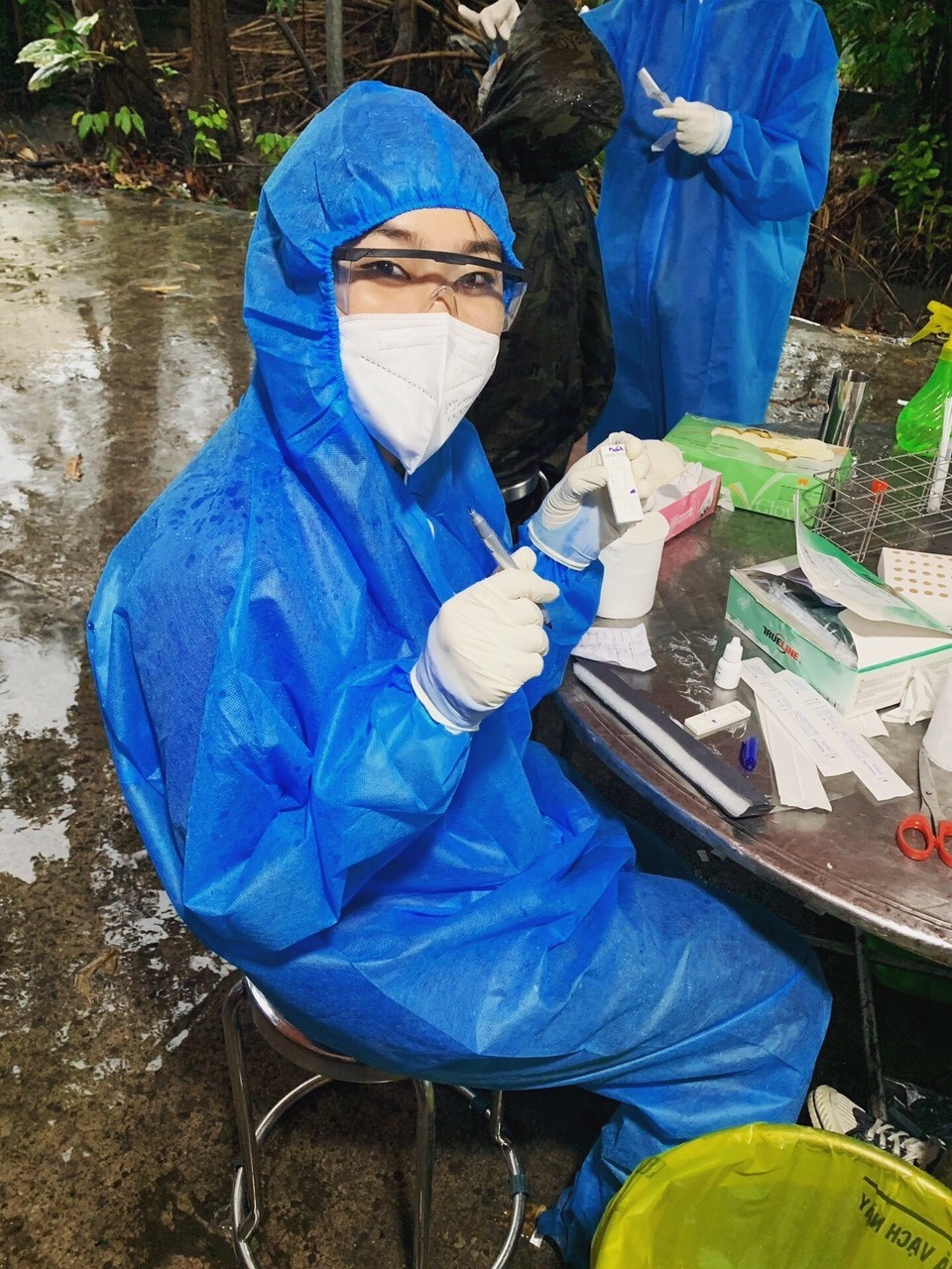 Tình nguyện viên TP.HCM ảnh 6 Tinh nguyen vien TP.HCM anh 6