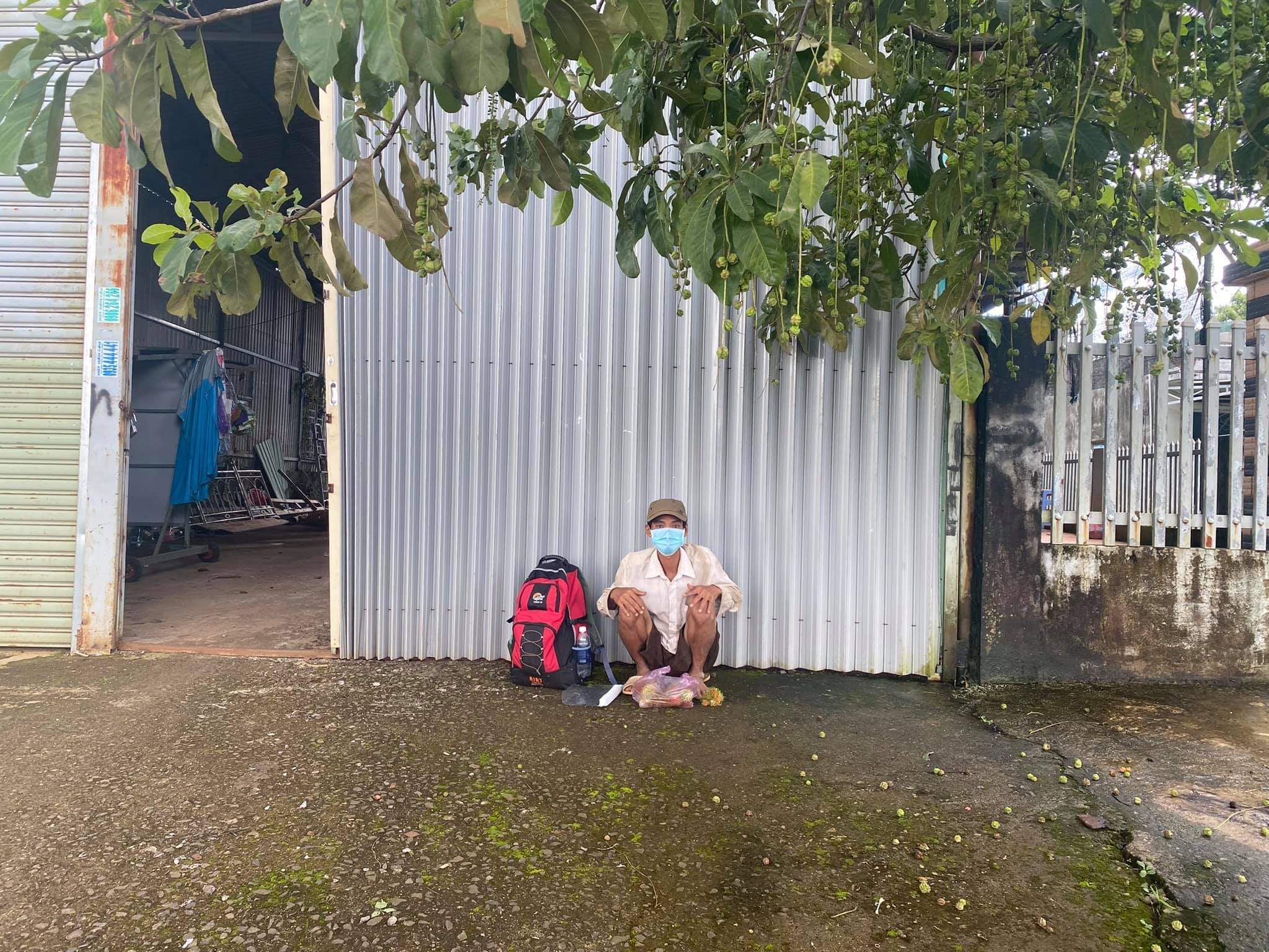 Đi bộ 16 ngày từ Đắk Lắk về Bình Phước ảnh 1 Di bo 16 ngay tu Dak Lak ve Binh Phuoc anh 1