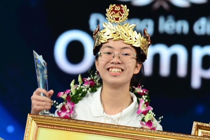 Quan quan Olympia 2020: 'Em co chut that vong ve diem thi tot nghiep' hinh anh